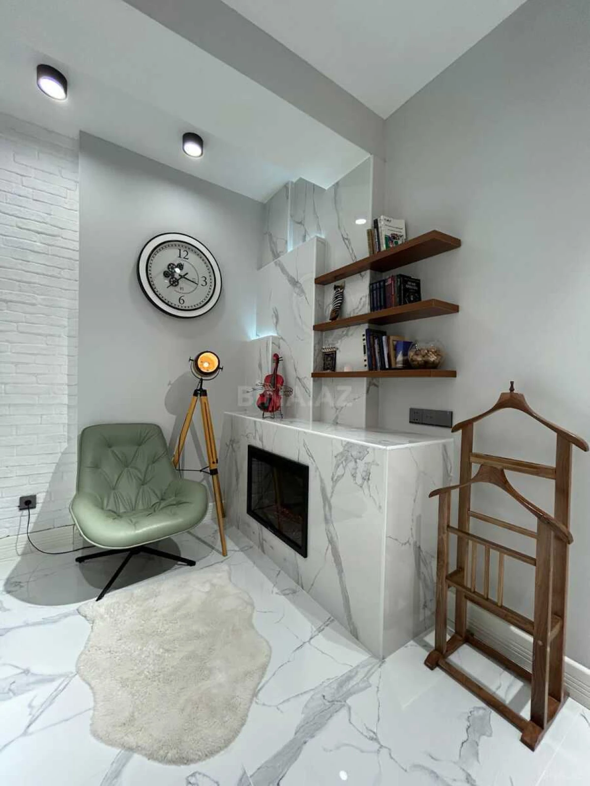 Satılır 2 otaqlı mənzil 73 m²