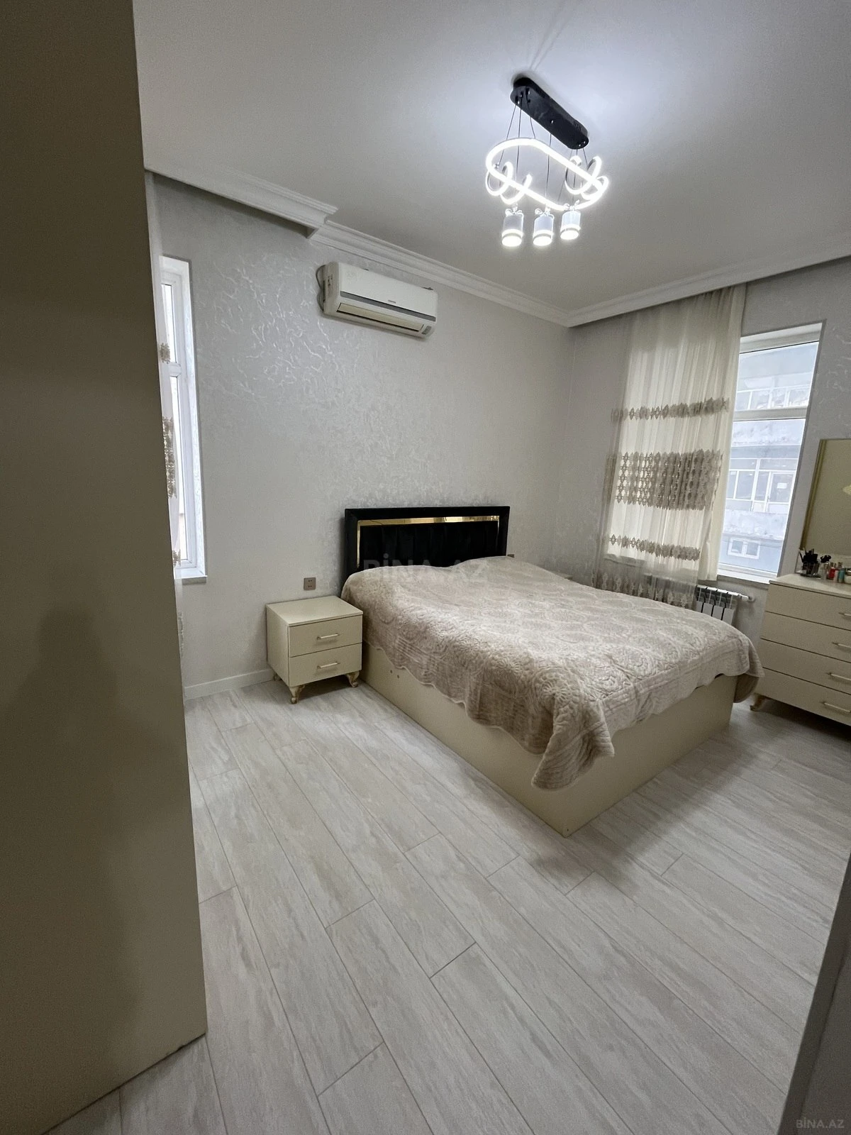 Satılır 3 otaqlı mənzil 79 m²
