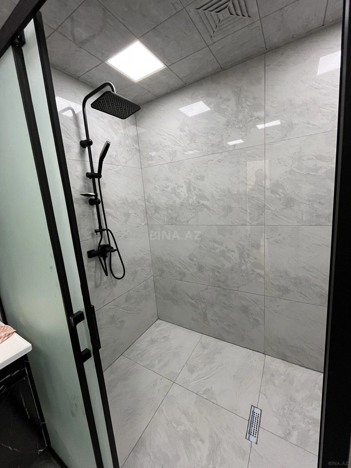 Satılır 3 otaqlı mənzil 79 m²