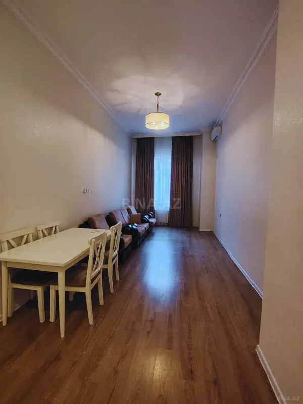 Satılır 2 otaqlı mənzil 77 m²