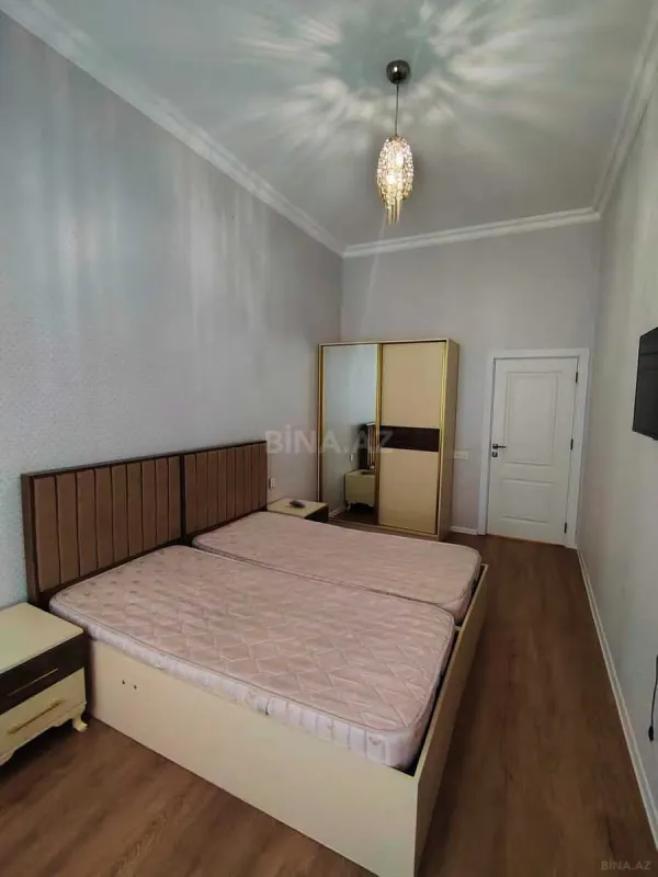 Satılır 2 otaqlı mənzil 77 m²
