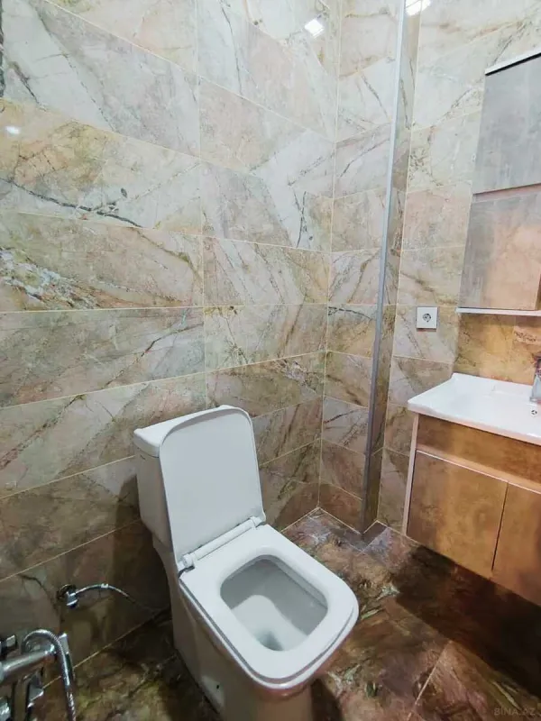 Satılır 2 otaqlı mənzil 77 m²