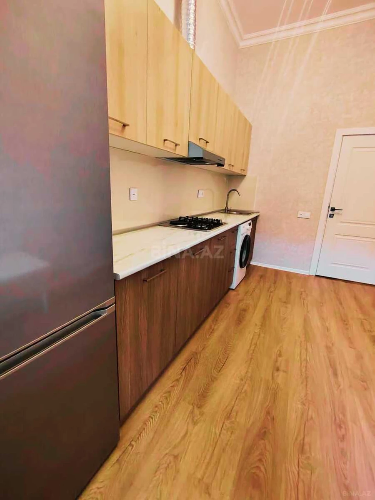 Satılır 2 otaqlı mənzil 77 m²