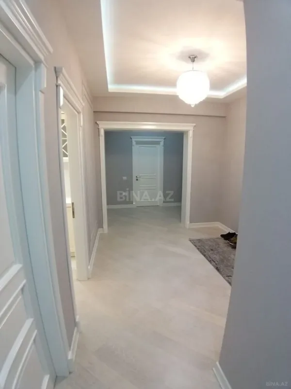 Kirayə verilir 3 otaqlı mənzil 140 m²