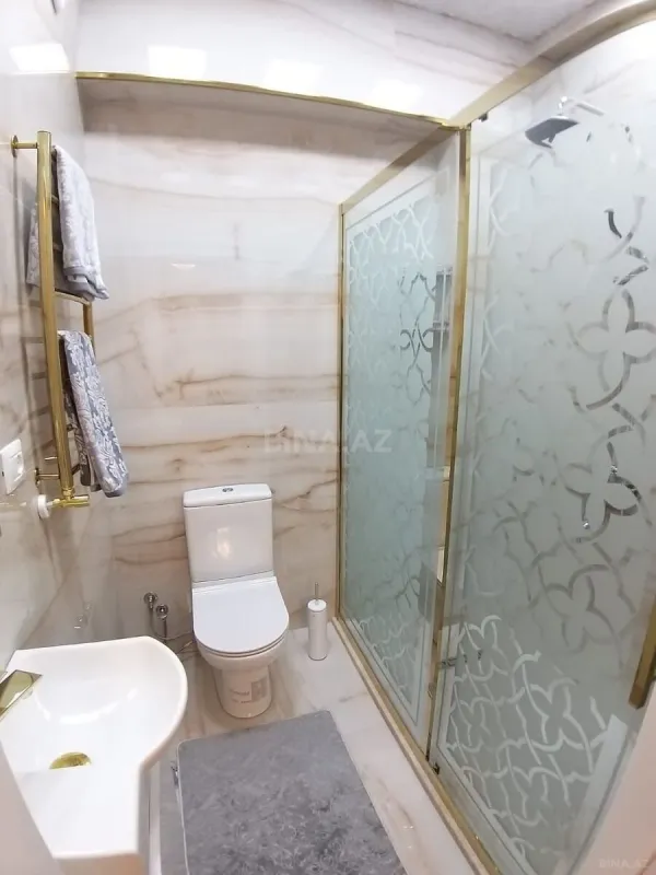Kirayə verilir 3 otaqlı mənzil 140 m²