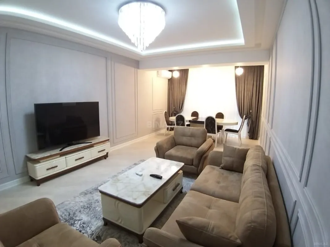 Kirayə verilir 3 otaqlı mənzil 140 m²