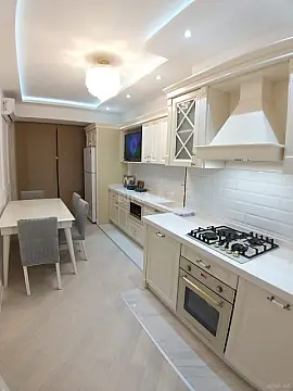 Kirayə verilir 3 otaqlı mənzil 140 m²