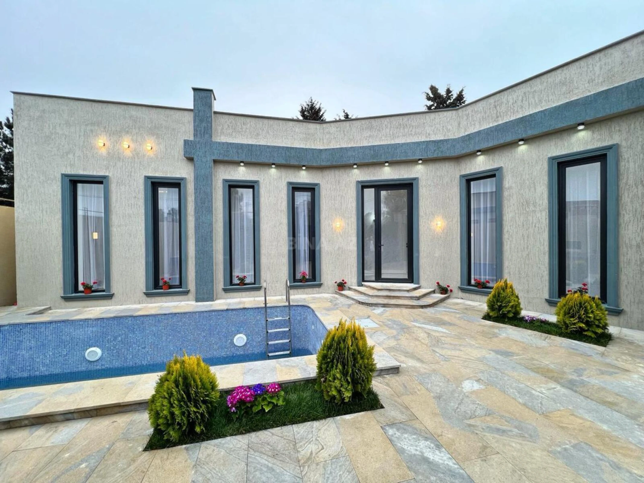 Satılır 4 otaqlı həyət evi 150 m²