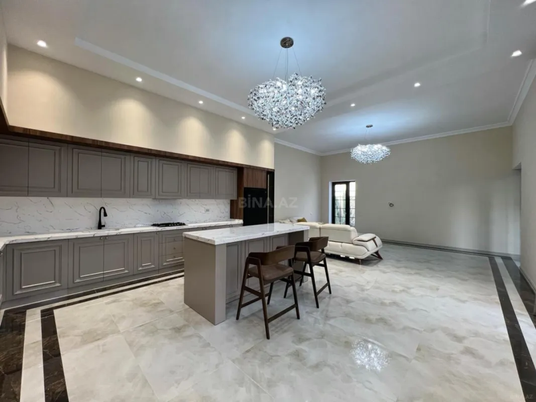 Satılır 7 otaqlı həyət evi 600 m²