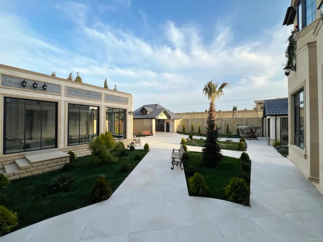 Satılır 7 otaqlı həyət evi 600 m²