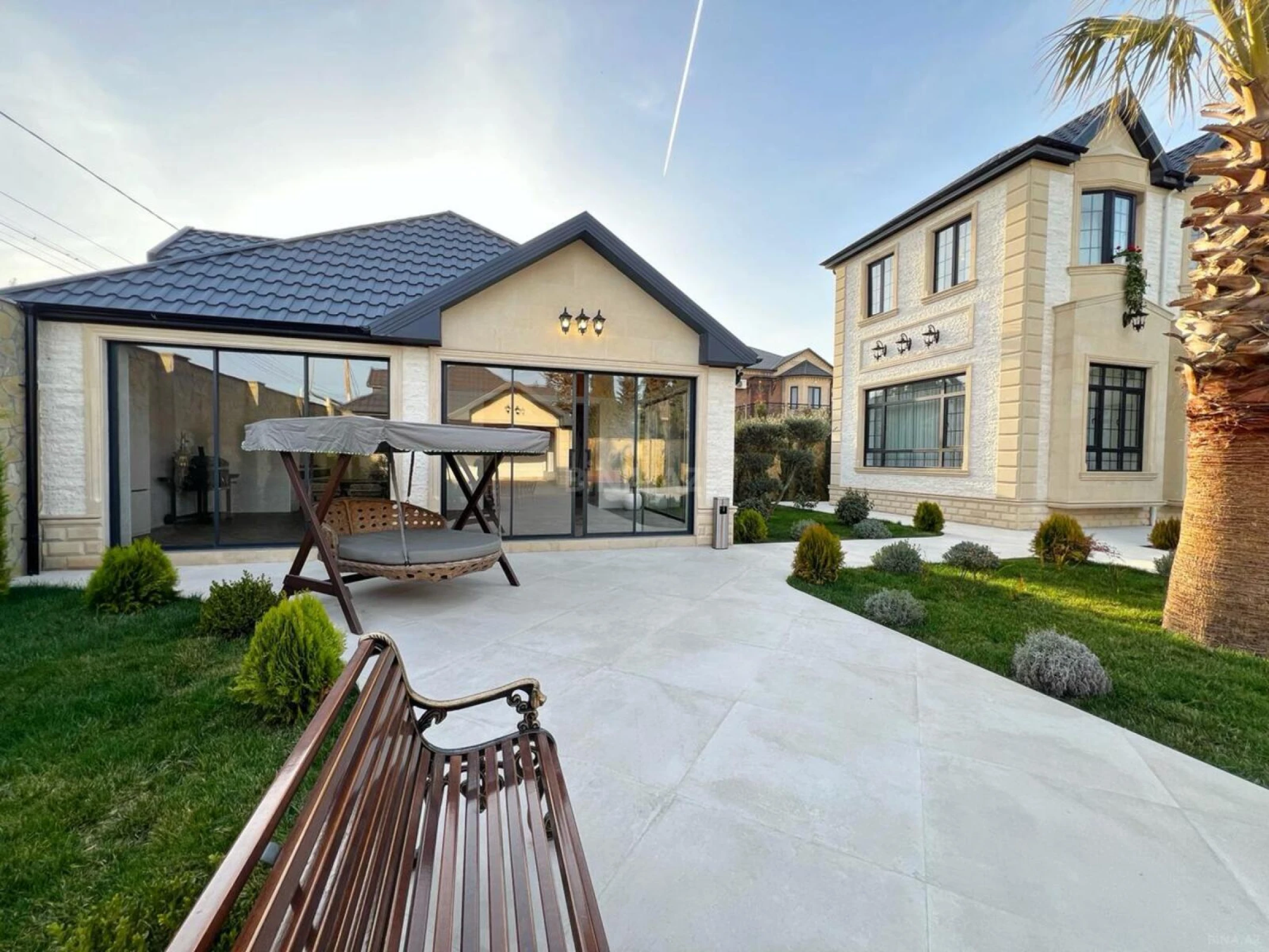 Satılır 7 otaqlı həyət evi 600 m²