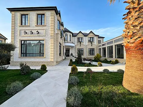Satılır 7 otaqlı həyət evi 600 m²