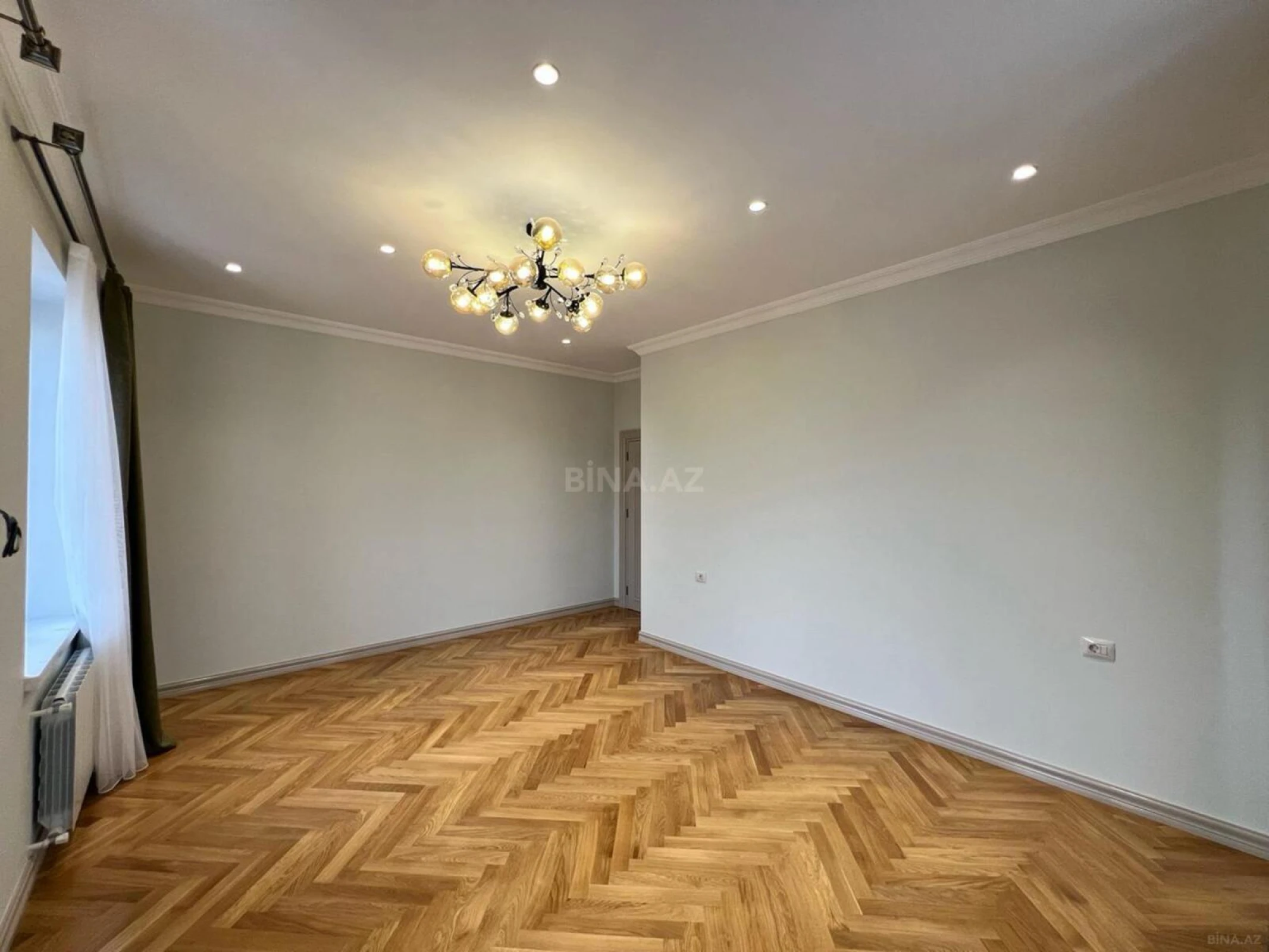 Satılır 7 otaqlı həyət evi 600 m²