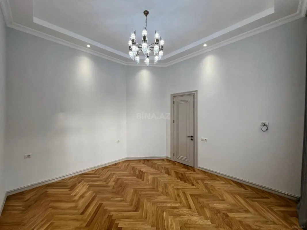 Satılır 7 otaqlı həyət evi 600 m²