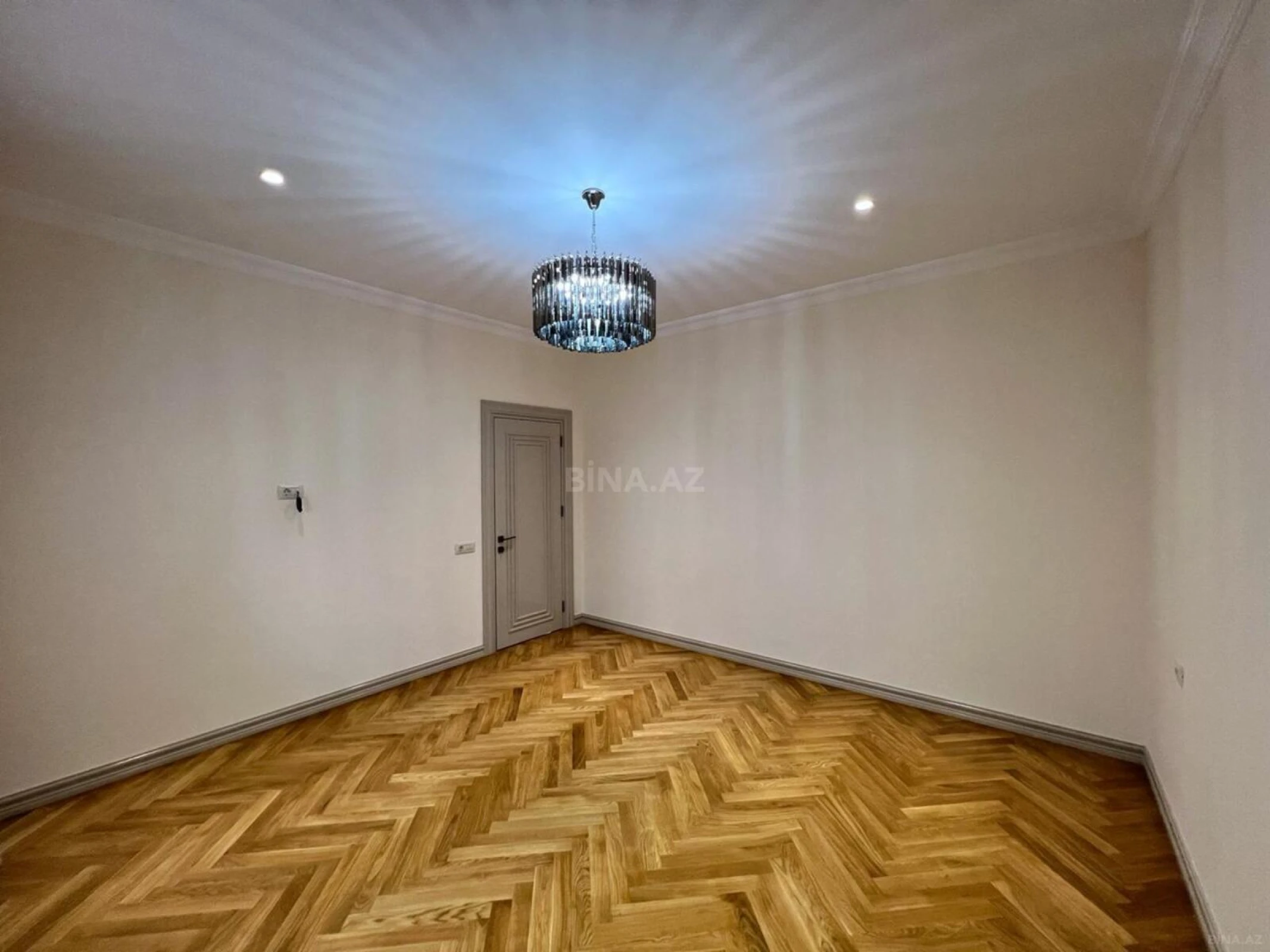 Satılır 7 otaqlı həyət evi 600 m²