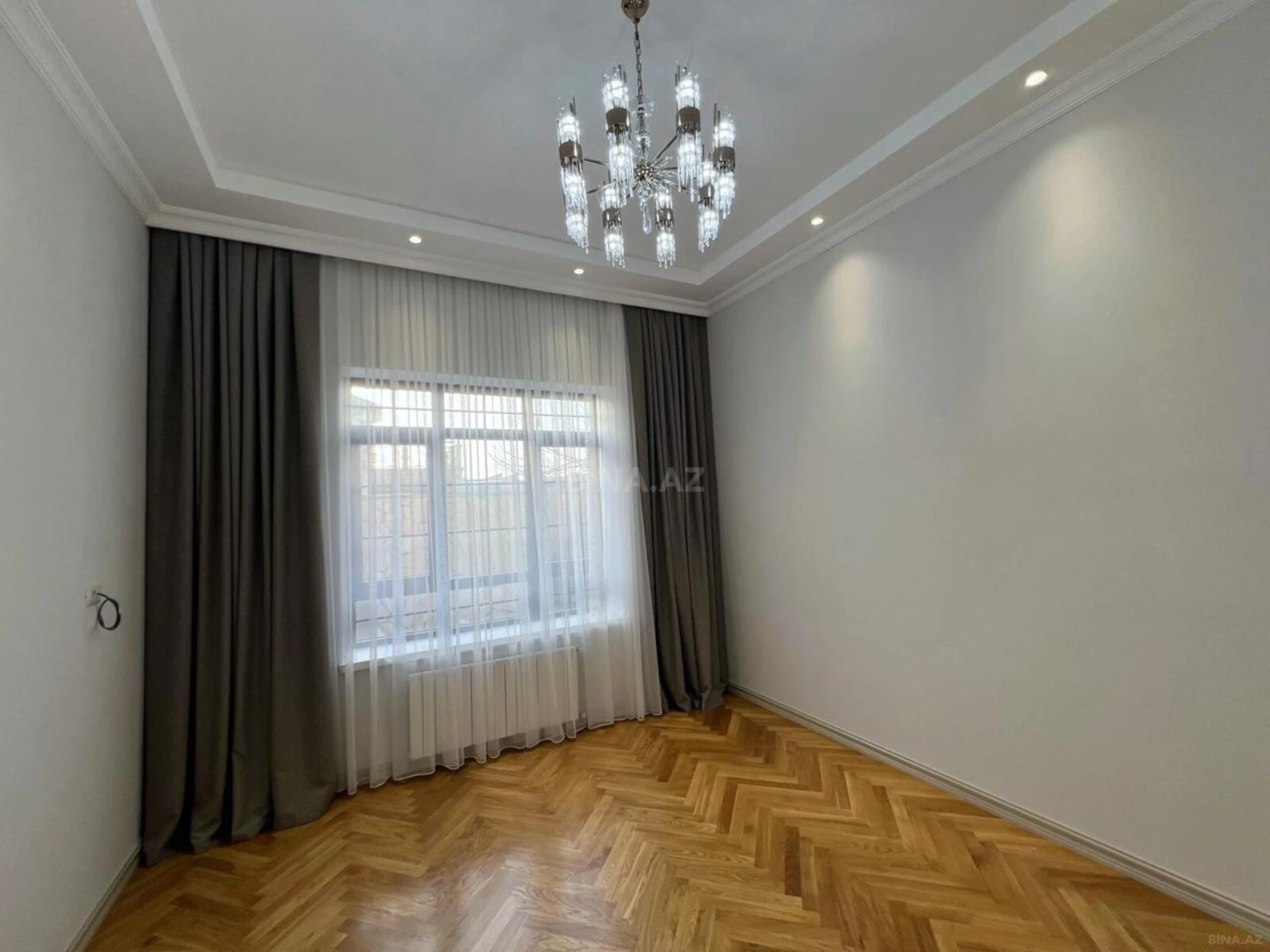 Satılır 7 otaqlı həyət evi 600 m²