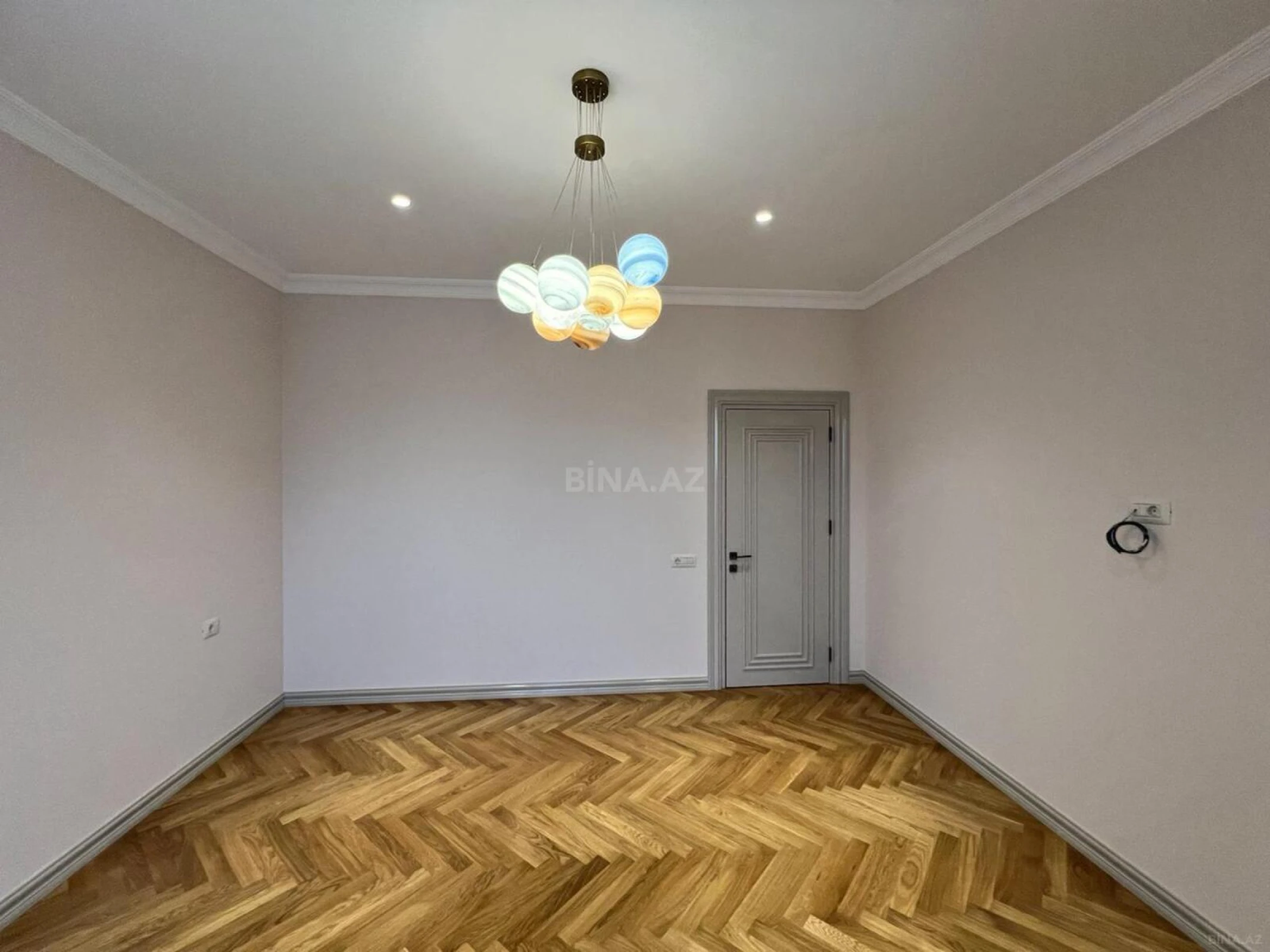 Satılır 7 otaqlı həyət evi 600 m²