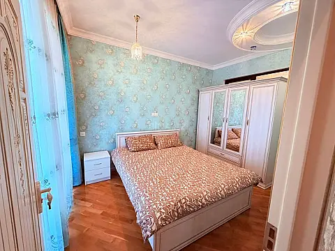 Kirayə verilir 3 otaqlı mənzil 115 m²