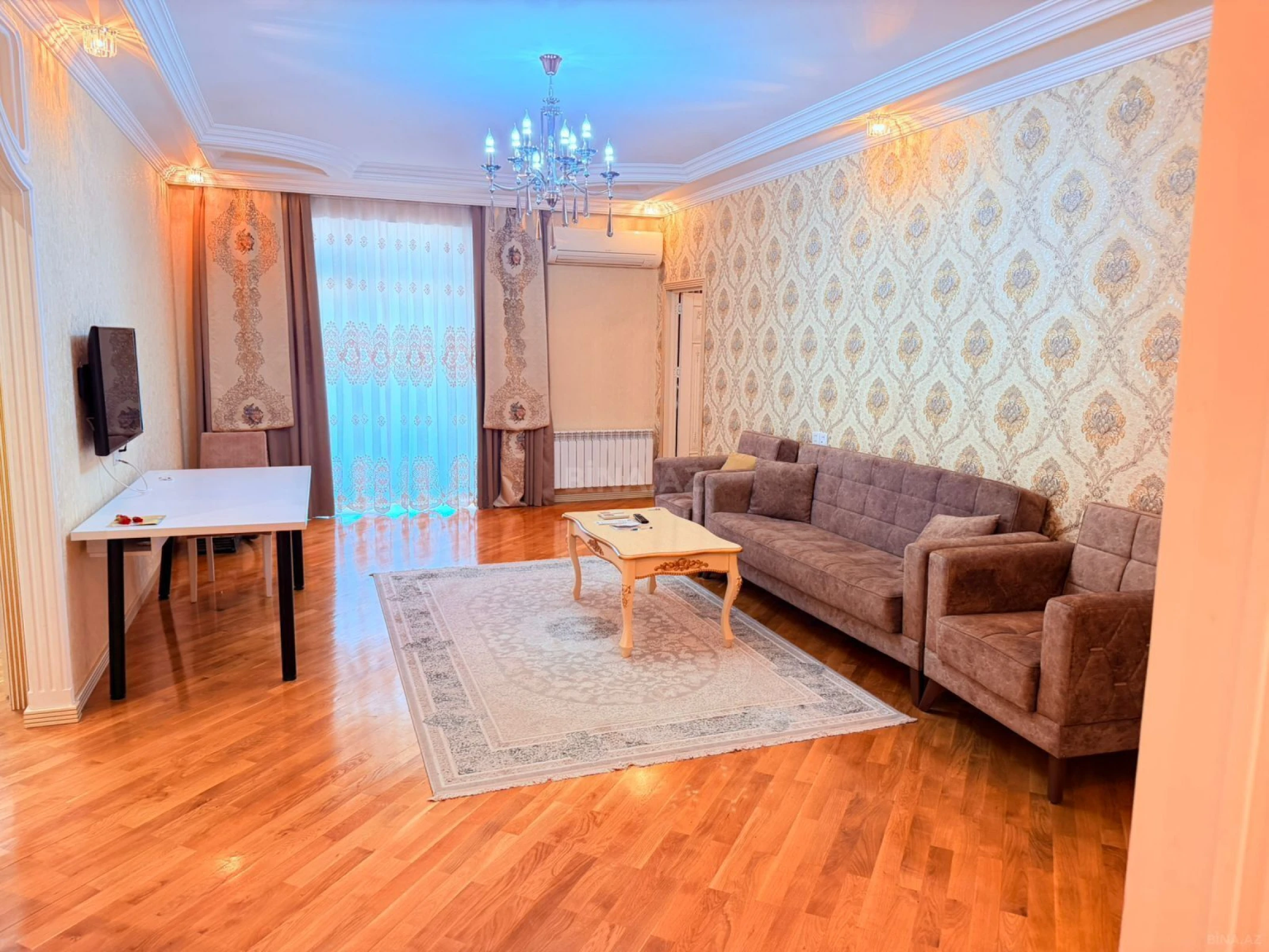 Kirayə verilir 3 otaqlı mənzil 115 m²