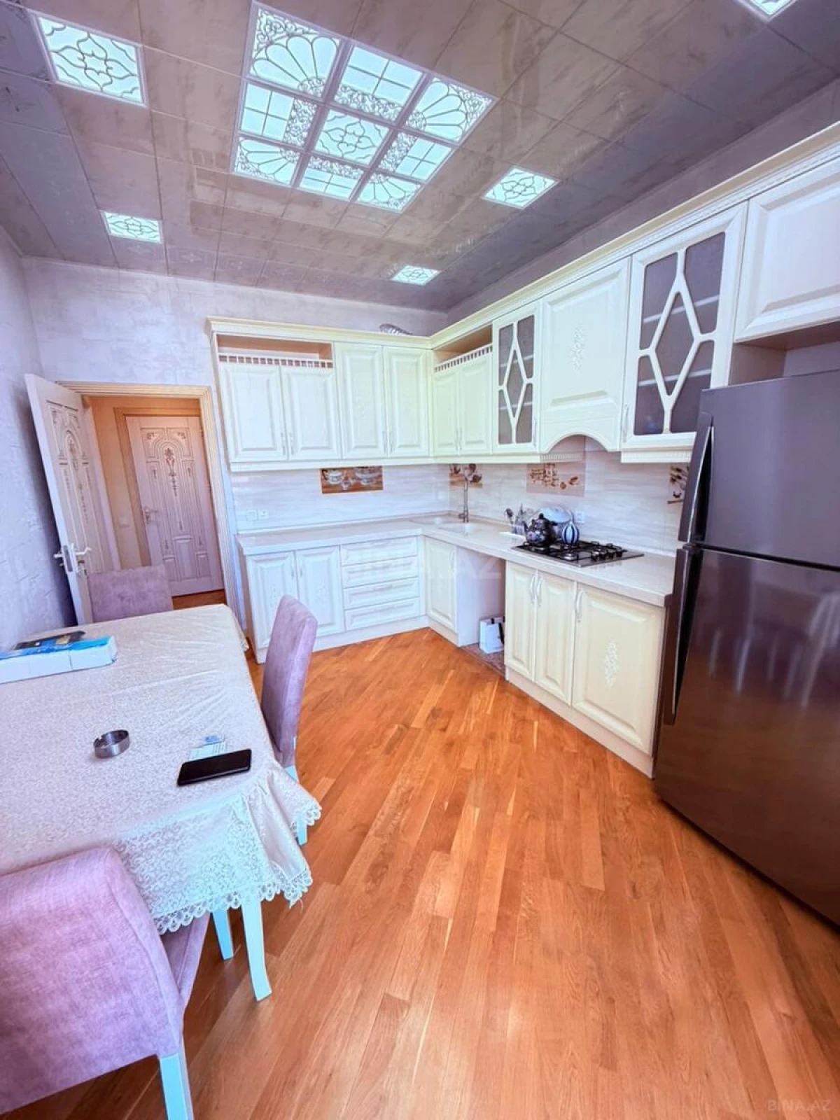 Kirayə verilir 3 otaqlı mənzil 115 m²