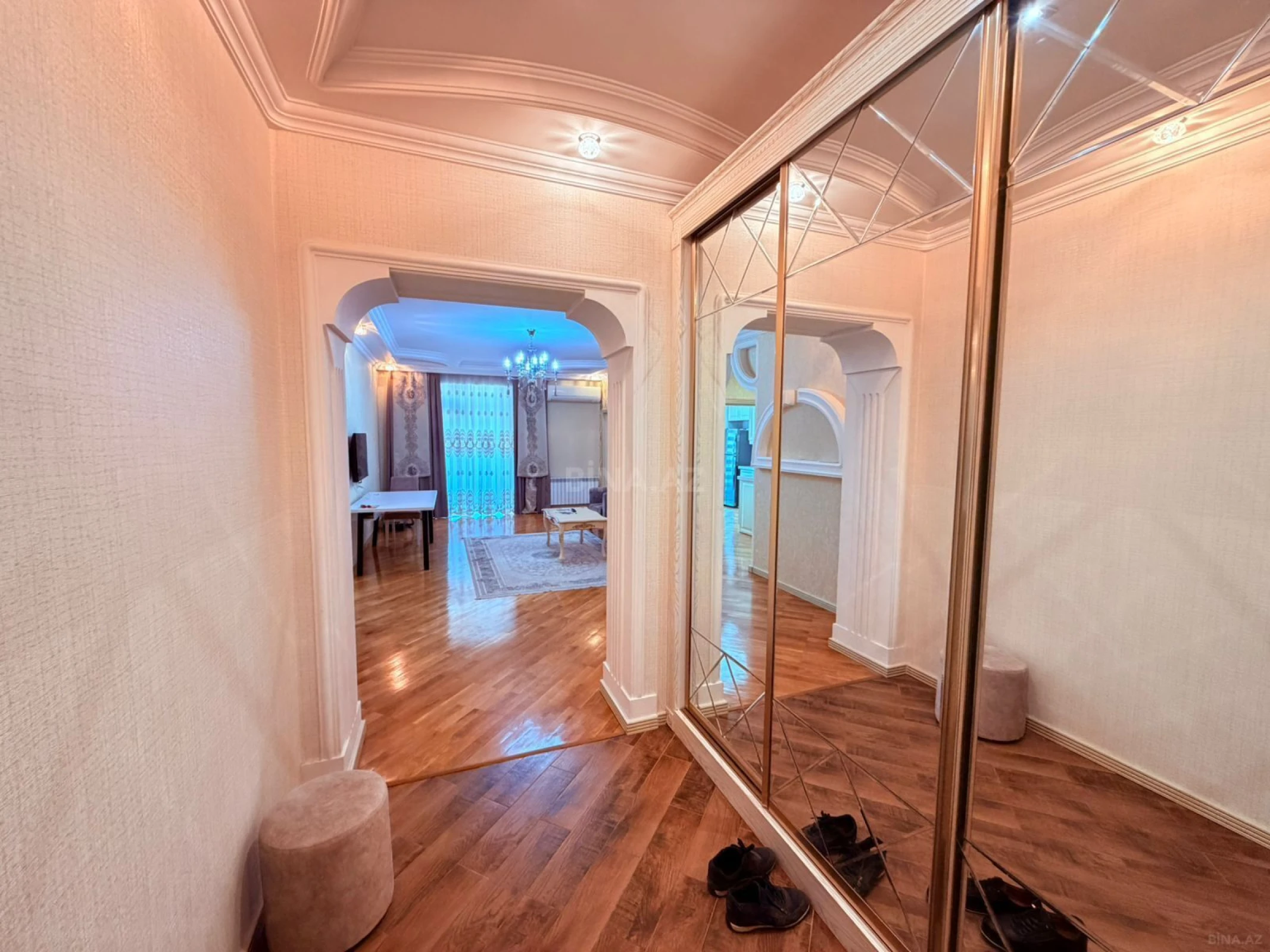 Kirayə verilir 3 otaqlı mənzil 115 m²