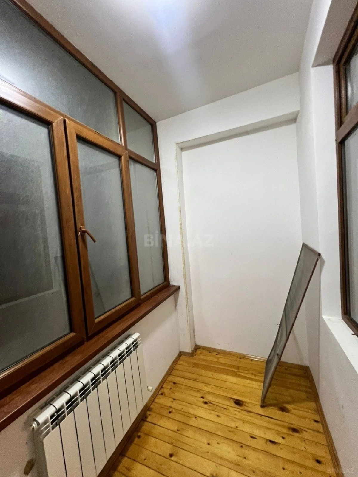 Satılır 2 otaqlı mənzil 93 m²