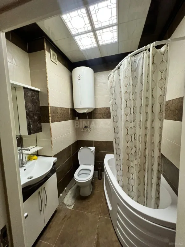 Satılır 2 otaqlı mənzil 93 m²