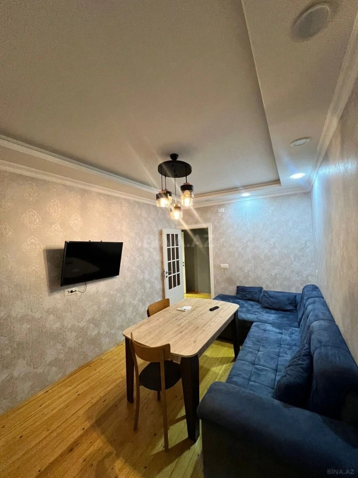 Satılır 2 otaqlı mənzil 93 m²