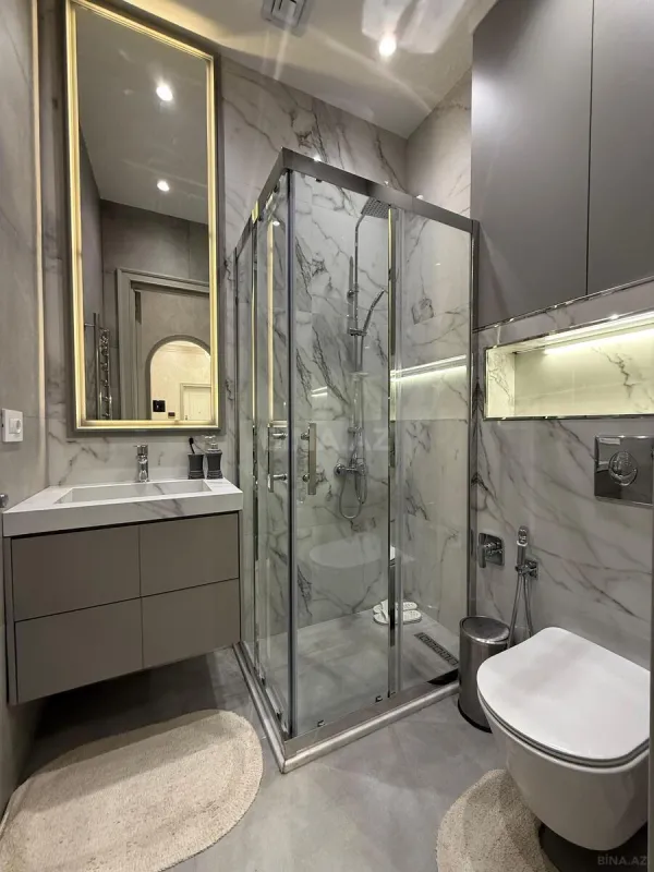 Satılır 4 otaqlı mənzil 180 m²