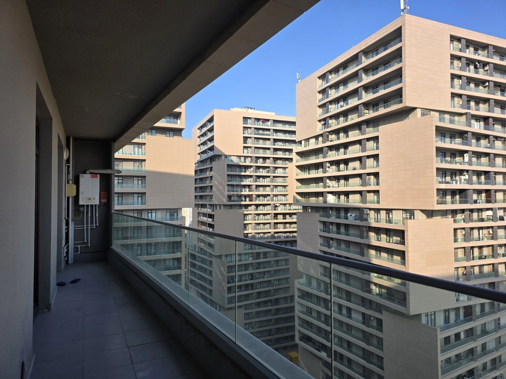 Kirayə verilir 3 otaqlı mənzil 120 m²