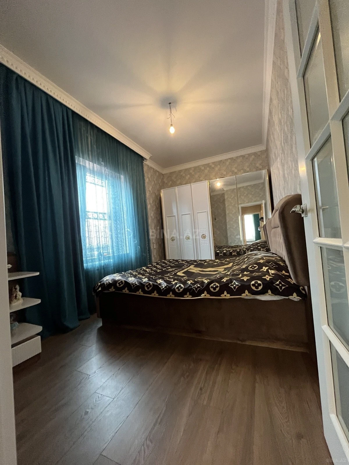 Satılır 5 otaqlı həyət evi 150 m²