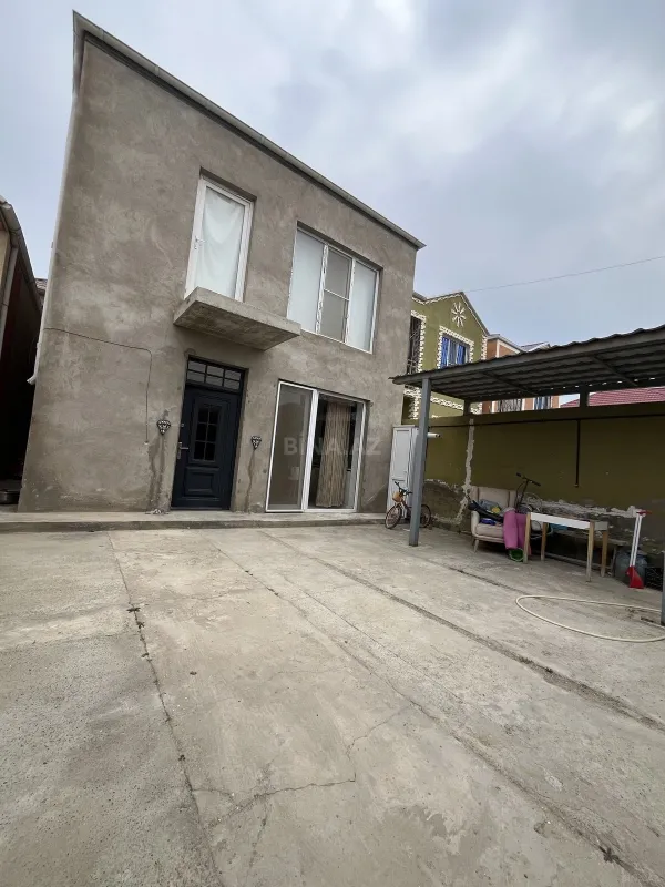 Satılır 5 otaqlı həyət evi 150 m²