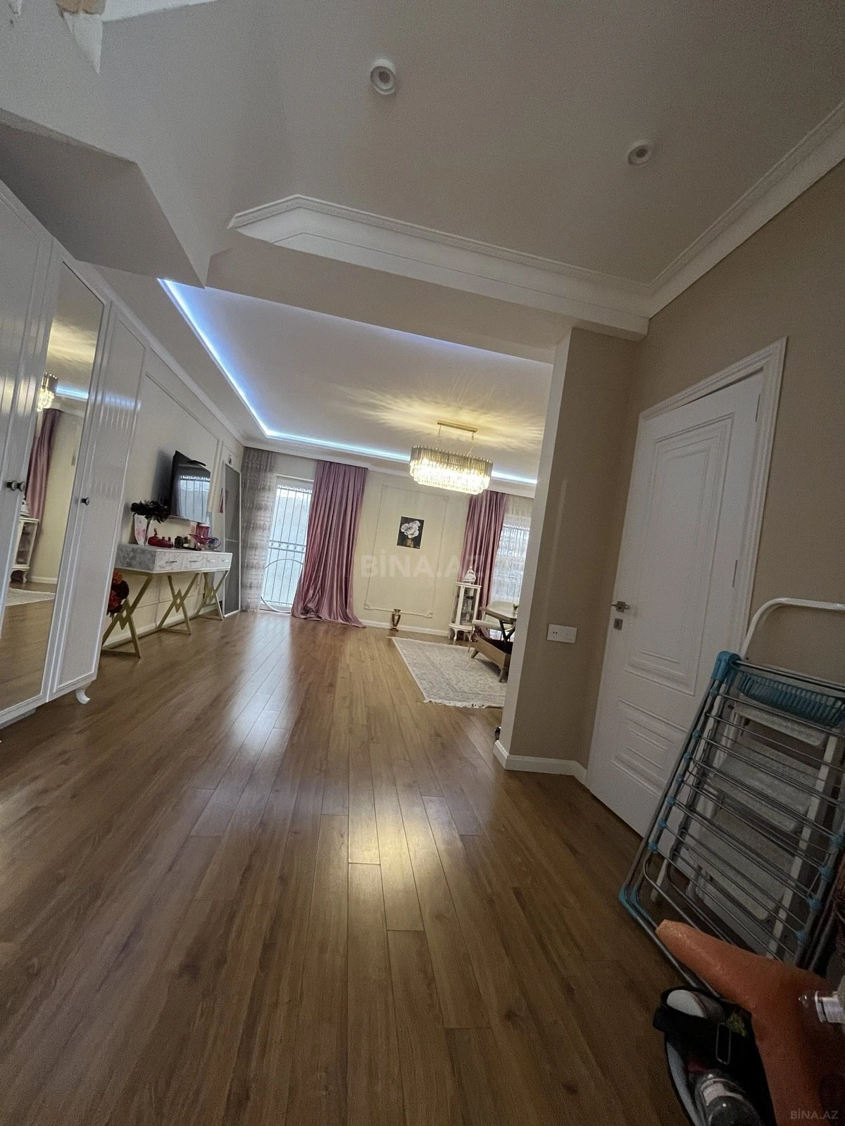 Satılır 5 otaqlı həyət evi 150 m²