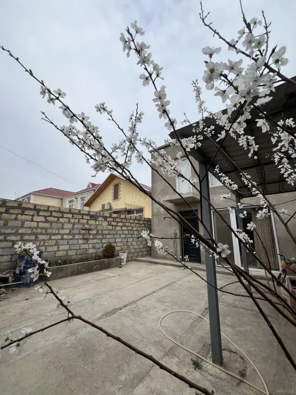 Satılır 5 otaqlı həyət evi 150 m²