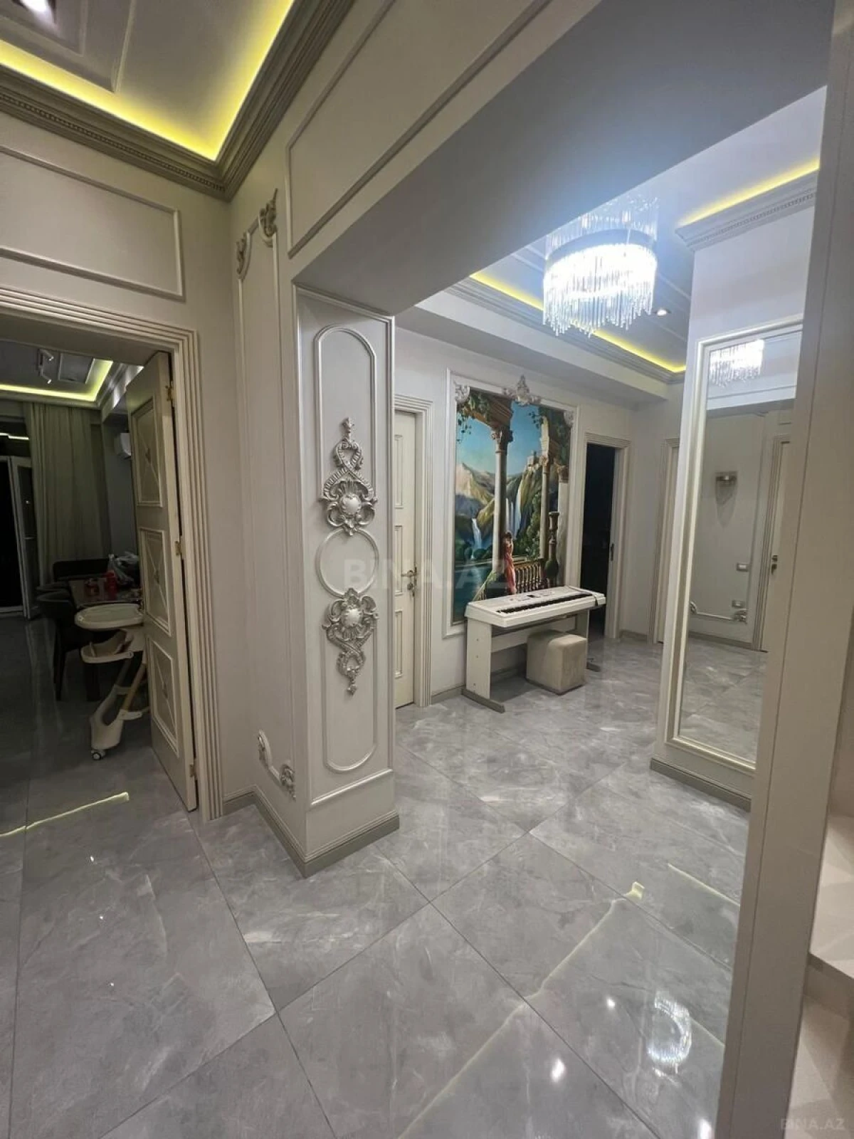 Satılır 3 otaqlı mənzil 112 m²