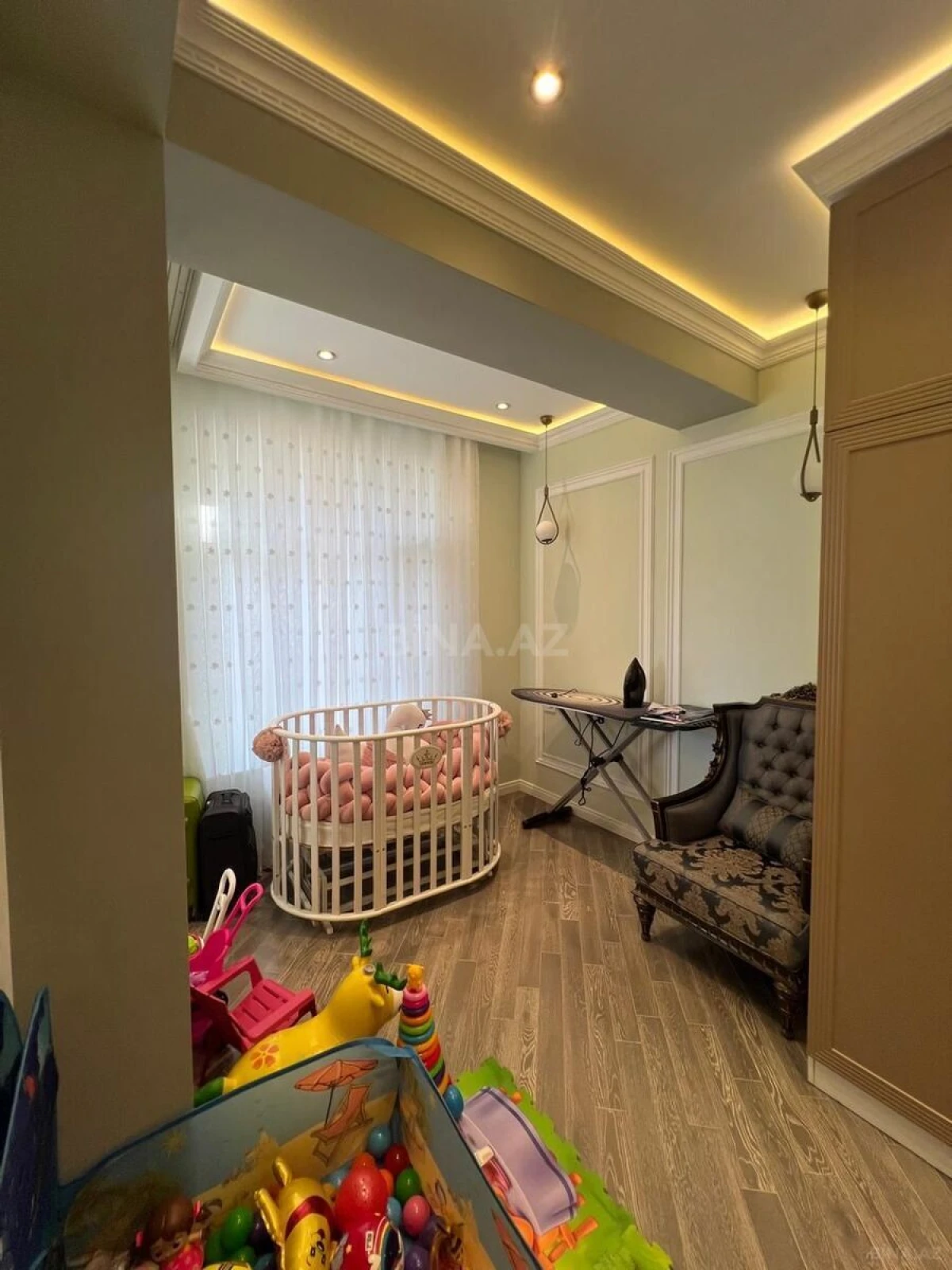 Satılır 3 otaqlı mənzil 112 m²
