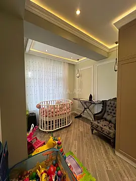 Satılır 3 otaqlı mənzil 112 m²