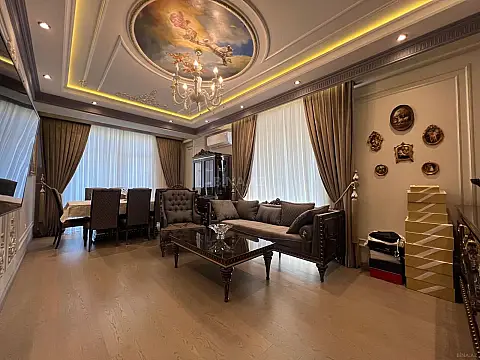 Satılır 3 otaqlı mənzil 112 m²