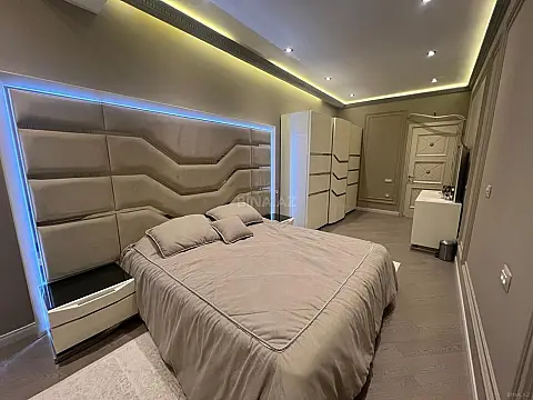 Satılır 3 otaqlı mənzil 112 m²