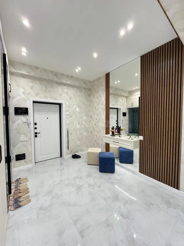 Satılır 3 otaqlı mənzil 136 m²