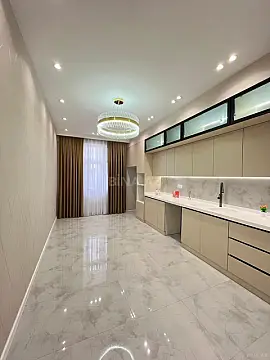 Satılır 3 otaqlı mənzil 136 m²