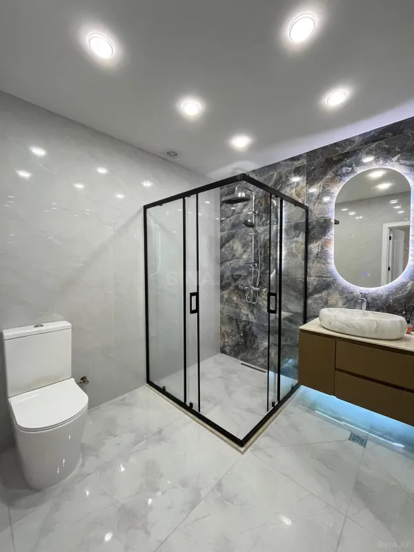 Satılır 3 otaqlı mənzil 136 m²