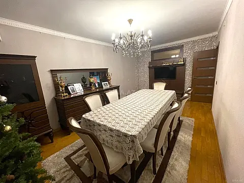 Satılır 3 otaqlı mənzil 105 m²