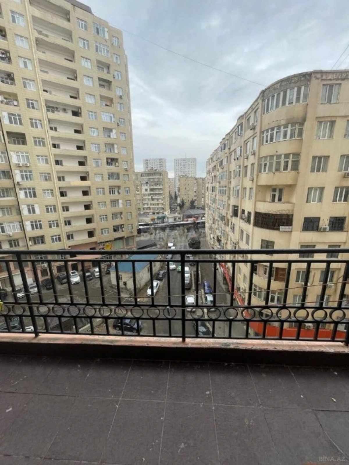 Satılır 3 otaqlı mənzil 105 m²