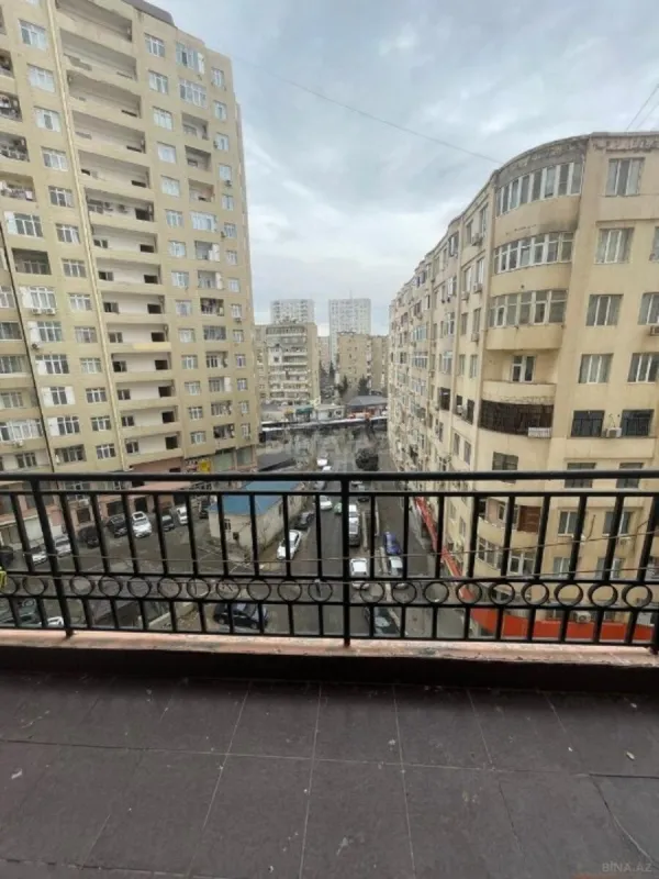 Satılır 3 otaqlı mənzil 105 m²