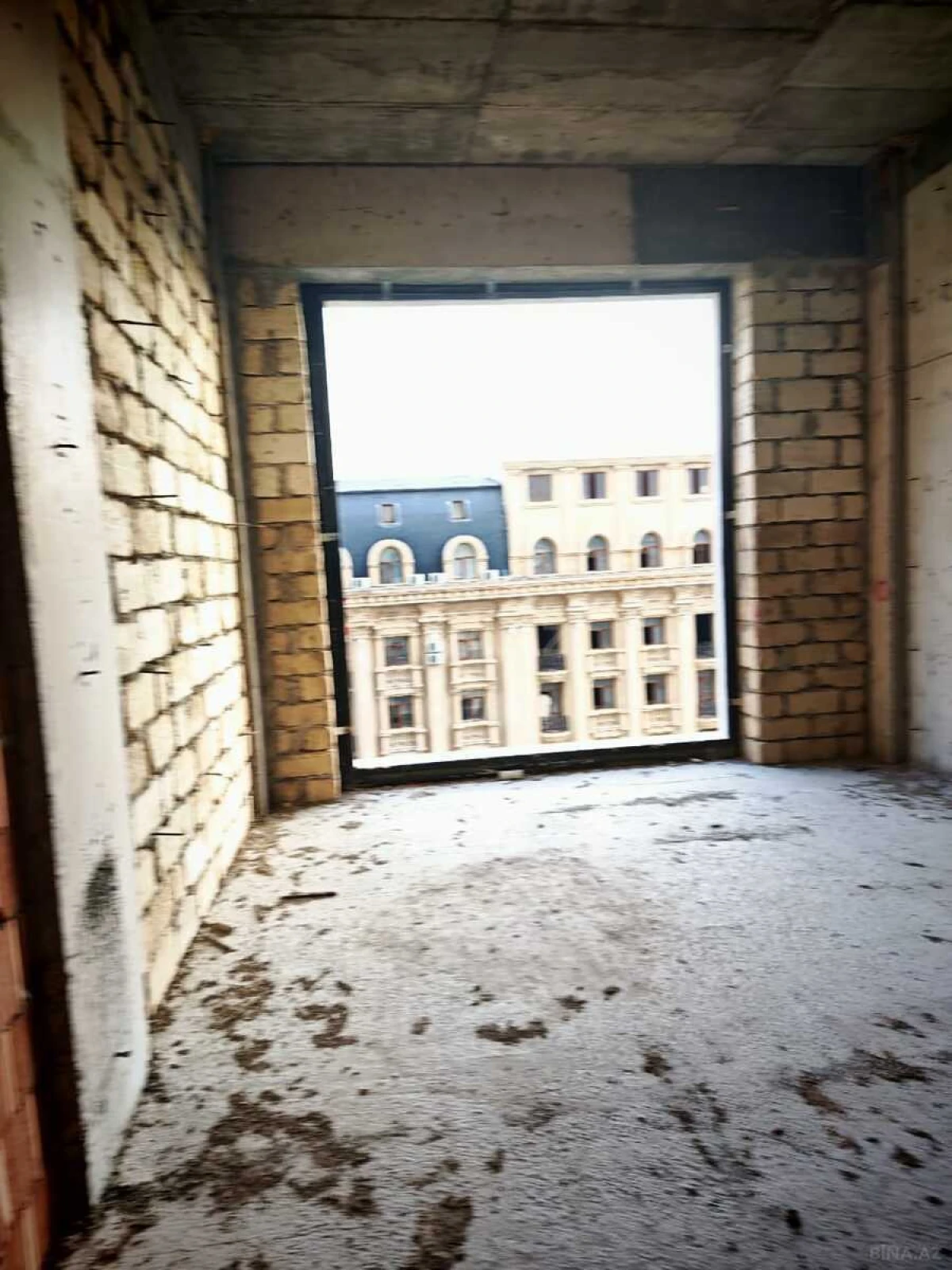 Satılır 2 otaqlı mənzil 124.1 m²