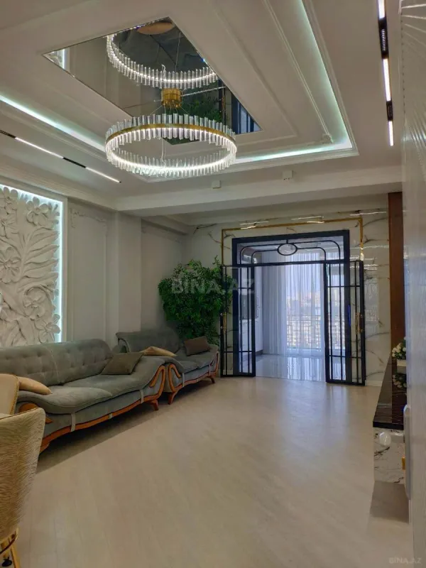 Satılır 3 otaqlı mənzil 113 m²
