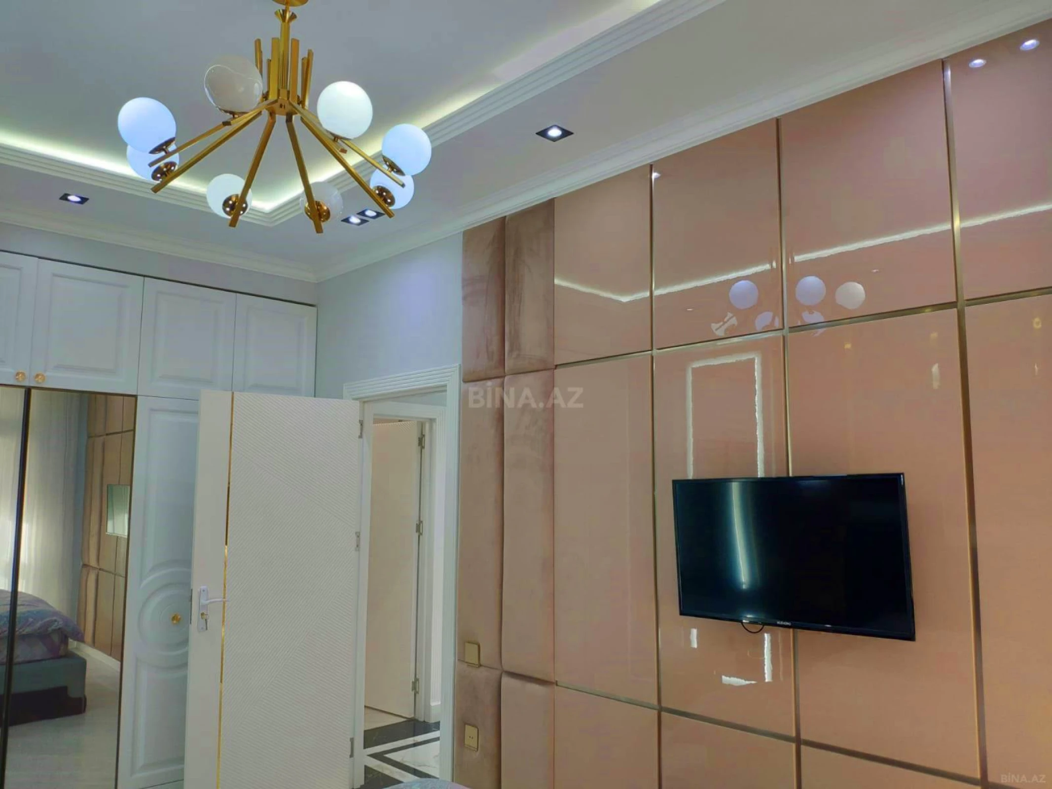 Satılır 3 otaqlı mənzil 113 m²