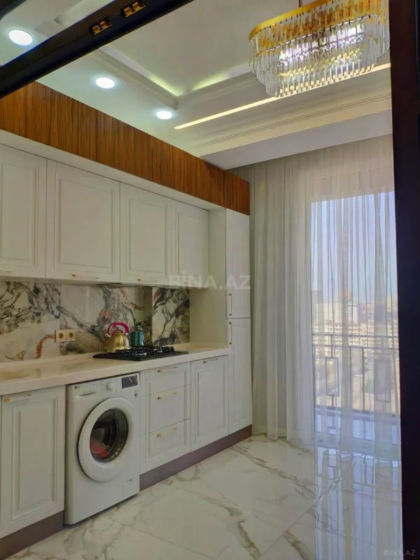 Satılır 3 otaqlı mənzil 113 m²
