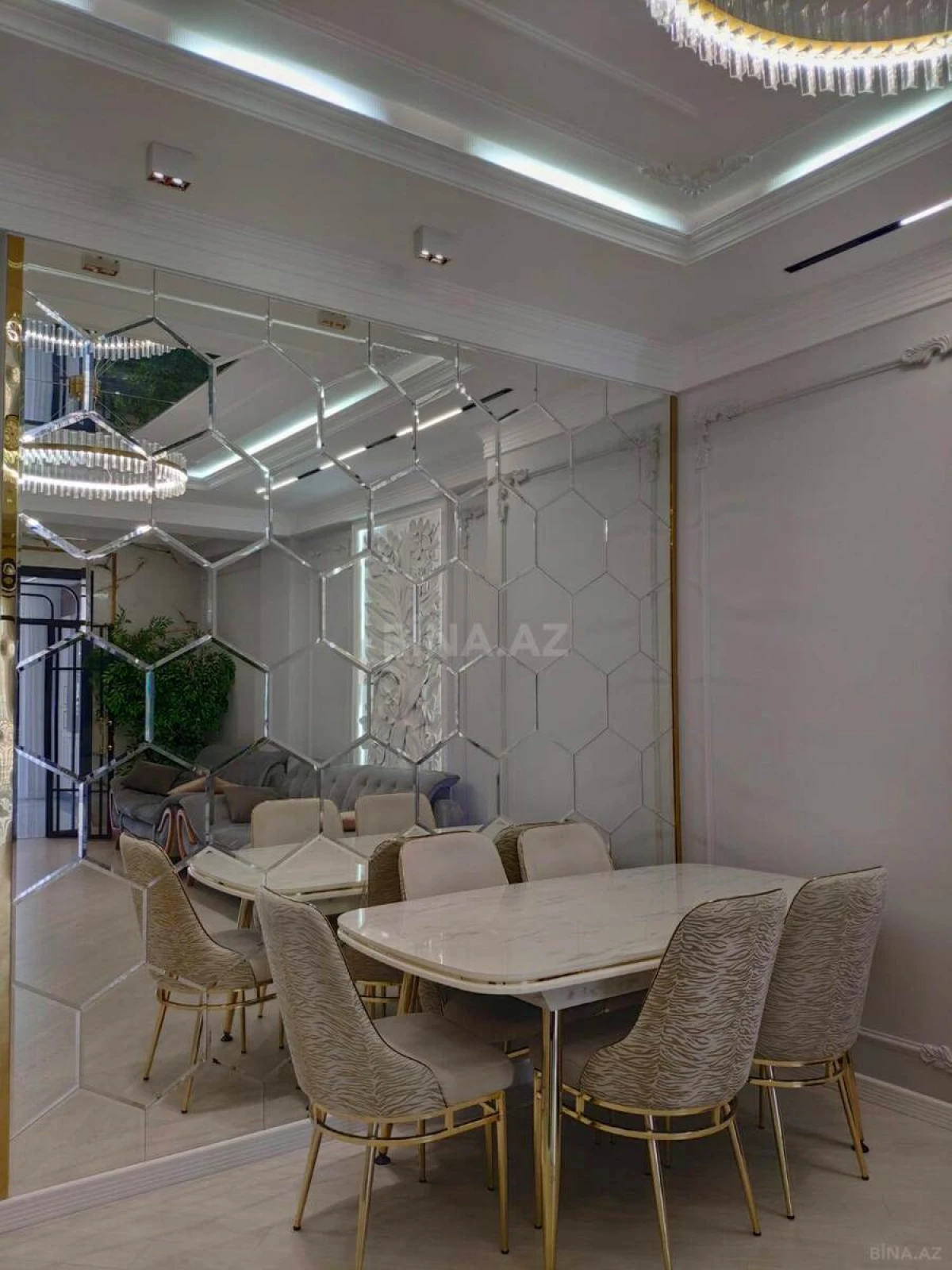 Satılır 3 otaqlı mənzil 113 m²